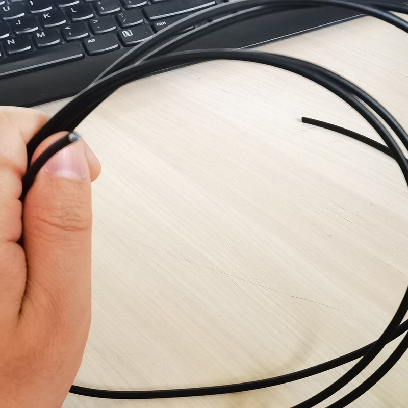 المكسيك / أمريكا الشمالية 3.0mm TPU 800N YOFC الألياف الضوئية GJYFJU-1B6b3 مواد سترة الخيوط الأراميد للداخل والخارج