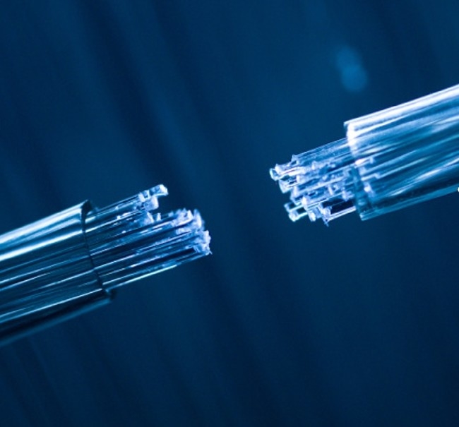 كابل قطرة داخلي FTTH أحادي الوضع مقاوم للطقس 1-12 النواة للاتصال السلس