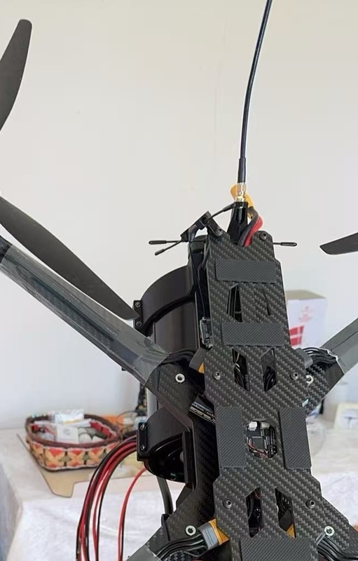 17 بوصة طائرة بدون طيار FPV طائرة بدون طيار ذات طاقة عالية FPV سباق 12 كيلوغراماً
