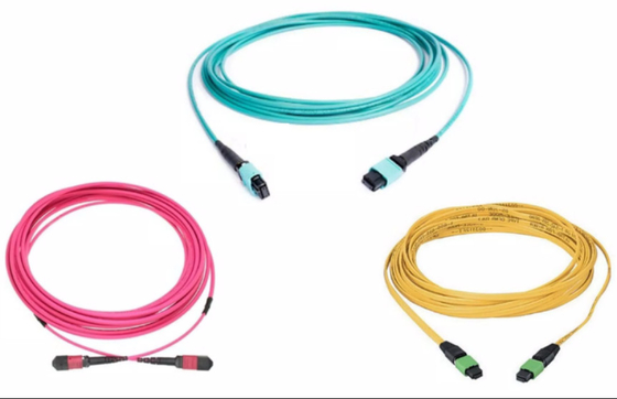 10G 40G 100G كابل الألياف البصرية MTP MPO الجذع SM OM3 OM4 8 12 24 النواة